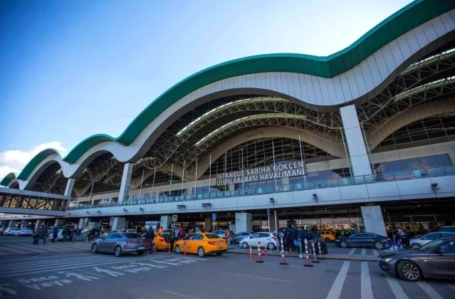 İstanbul Sabiha Gökçen Havalimanı, #SAWcycle Projesi ile Elektronik Atıkları Geri Dönüştürerek Sokak Hayvanlarına Mama Alacak