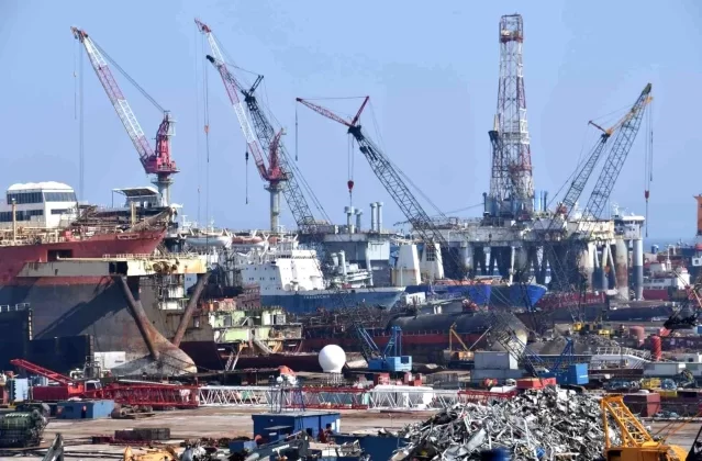 İzmir Aliağa’da Gemi Sökümü Avrupa’da Birinci Sırada