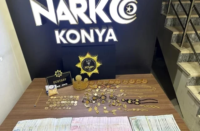 Konya'da Uyuşturucu Operasyonu: 6 Gözaltı 1 Konya’da Uyuşturucu Operasyonu: 6 Gözaltı