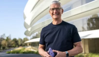 Tim Cook Apple Hisselerini Sattı