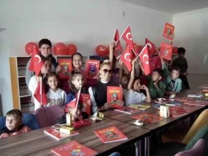 Tugba-Ozayin-babasinin-adi-Konyada-Kultur-Merkezi-ve-Kutuphaneye-verildi.jpg