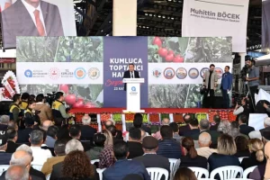 Antalya-Buyuksehir-Belediye-Baskani-Muhittin-Bocek-Kumlucaya-947-milyon-TL.jpg