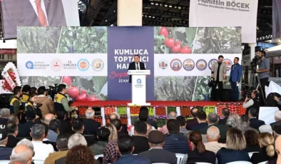 Antalya Büyükşehir Belediye Başkanı Muhittin Böcek, Kumluca’ya 947 milyon TL yatırım yaptıklarını açıkladı