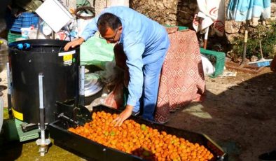 Antalya Büyükşehir Belediyesi Çiftçilere Makine Hibe Ediyor