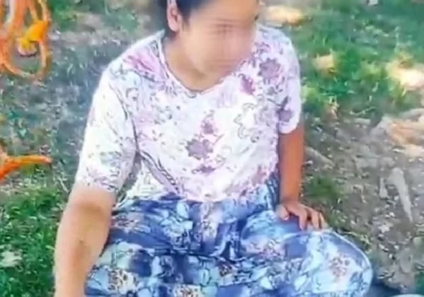 Baba, Kızını Sosyal Medyada Satılığa Çıkardı 1 Baba, Kızını Sosyal Medyada Satılığa Çıkardı