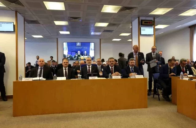 Bakan Işıkhan: ‘Asgari ücrette bizim temel hedefimiz satın alma gücünün düşmemesidir’