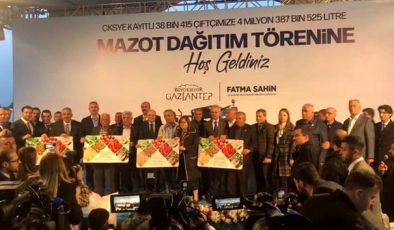 Bakan Şimşek, Gaziantep’te çiftçilere mazot ve sertifikalı tohum dağıttı