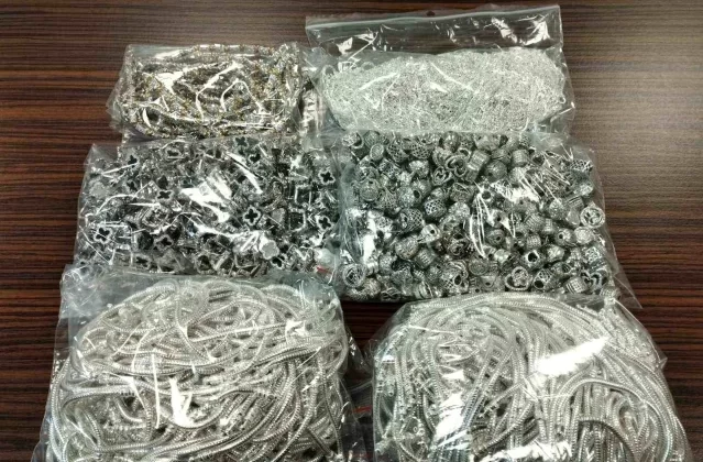 Edirne Kapıkule Sınır Kapısı’nda Kaçak Altın ve Gümüş Takılar Ele Geçirildi