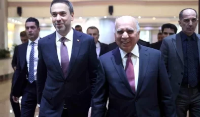 Enerji Bakanı Bayraktar, Irak’ta petrol bakanı ve dışişleri bakanı ile görüştü