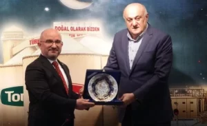 KONYA-Sekerin-3-fabrikasi-Surdurulebilir-Guvenli-Uretim-belgesi-aldi.jpg