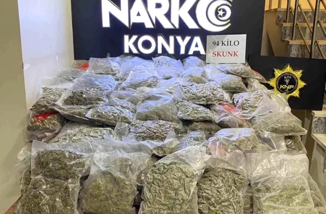 Konya’da 94 kilo skunk ele geçirildi