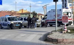 Konya’da hafif ticari araç ile elektrikli bisiklet çarpıştı: 3 yaralı