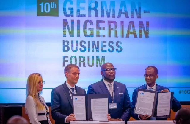 Nijerya ile Almanya, 500 milyon dolarlık yenilenebilir enerji ve doğal gaz işbirliği anlaşması imzaladı 1 Nijerya ile Almanya, 500 milyon dolarlık yenilenebilir enerji ve doğal gaz işbirliği anlaşması imzaladı