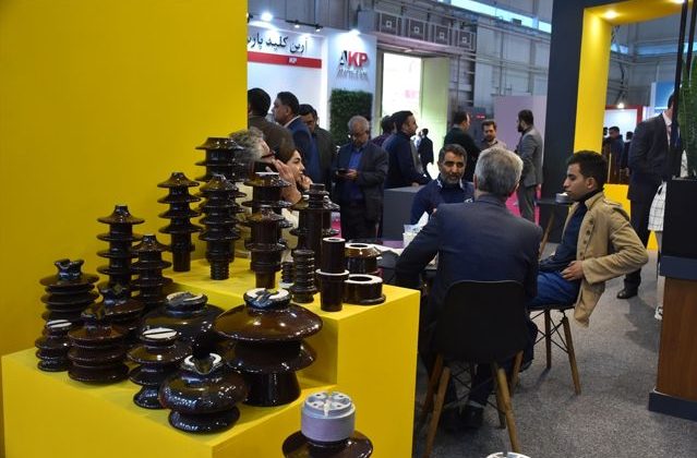 Tahran’da düzenlenen Uluslararası İran Elektrik Endüstrisi Fuarı devam ediyor