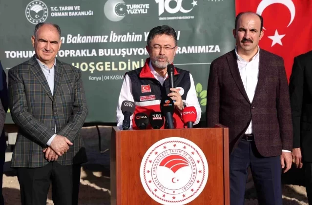 Tarım ve Orman Bakanı Yumaklı: ‘Türkiye sertifikalı tohumda üretimini 10 kat artırdı’