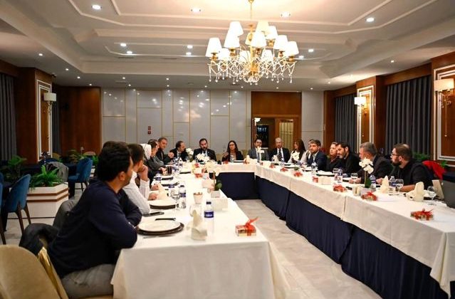 Yalova Valisi Hülya Kaya, 'Bizim her şeyi turizmle birleştirmemiz lazım' 1 Yalova Valisi Hülya Kaya, ‘Bizim her şeyi turizmle birleştirmemiz lazım’