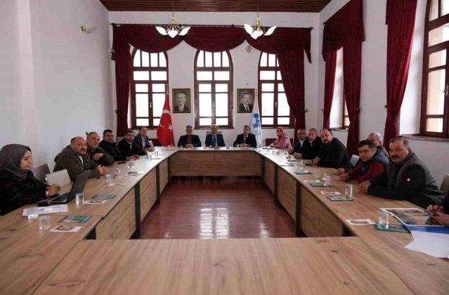 Akşehir Gölü'ne kıyısı olan tarım arazileriyle ilgili sorunlar çözülüyor 1 Akşehir Gölü’ne kıyısı olan tarım arazileriyle ilgili sorunlar çözülüyor