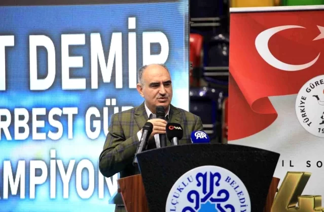 Konya'da Mahmut Demir Büyükler Serbest Güreş Türkiye Şampiyonası başladı 1 Konya’da Mahmut Demir Büyükler Serbest Güreş Türkiye Şampiyonası başladı