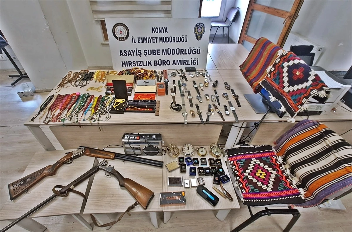Konya’da koleksiyon eşyası çalan 2 zanlı tutuklandı