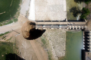 OBRUK OLUŞUMUNU GÖRÜNTÜLERKEN YAŞADIĞI KORKU DOLU ANLARI ANLATTI