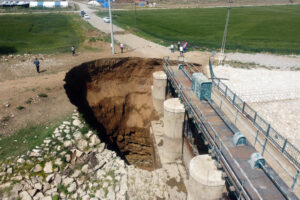 ÇUMRA’DA 2 OBRUK DAHA OLUŞTU