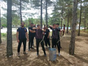 NECMETTİN ERBAKAN ÜNİVERSİTESİ MERAM MYO ÖĞRENCİLERİ DOĞADA ARAMA-KURTARMA EĞİTİMİ TAMAMLADI