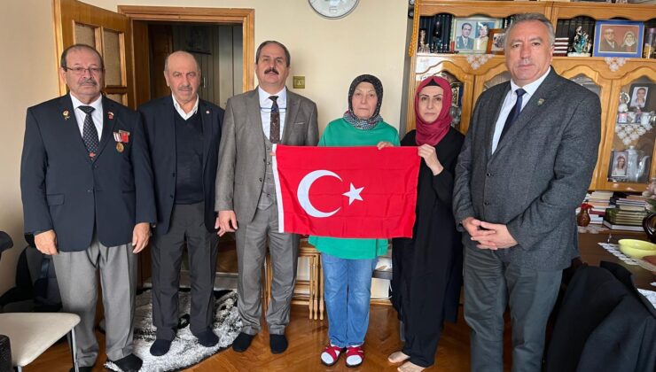 ŞEHİT ÖĞRETMENLERİN AİLELERİ UNUTULMADI