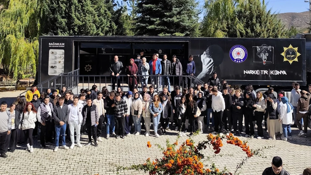 NARKO Tır, Hadim'de Gençlerle Buluştu