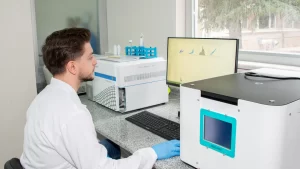 Antibiyotik Direnci ve Tavuk Vebasına Karşı İki Önemli Aşı Projesi Sürüyor