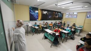 BÜYÜKŞEHİR BELEDİYESİ’NDEN ÖĞRENCİLERE DESTEK: BİLGEHANE VE LİMA’DA YENİLİKLER