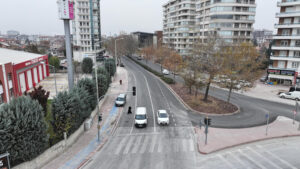 AHMET ÖZCAN CADDESİ’NDE 2,6 KİLOMETRELİK SICAK ASFALT ÇALIŞMASI TAMAMLANDI