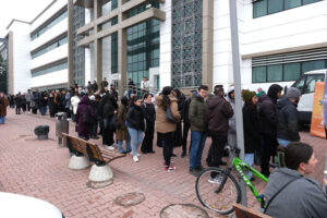 Konya Büyükşehir Belediyesi Gençlik Meclisi’nden Öğrencilere Destek