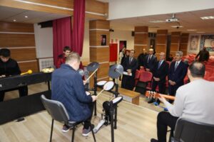 Başkan Pekyatırmacı ve Sağdıç, 3 Aralık Dünya Engelliler Günü'nde Özel Öğrencilerle Buluştu