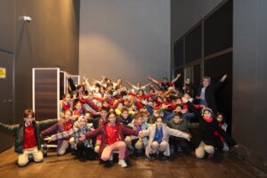 ÖĞRENCİLERE TİYATRO ARACILIĞIYLA SIFIR ATIK BİLİNCİ AŞILIYOR