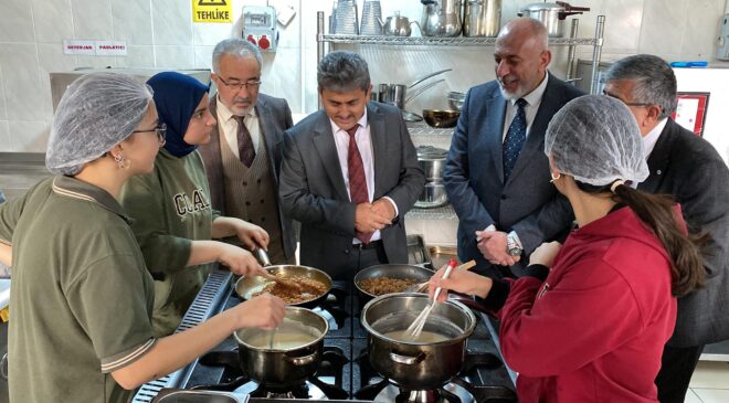Sedat Çumralı Meslek Lisesi’nde “Haydi Pişir Bakalım” Heyecanı