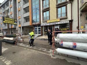 Çumra Emniyet ve Zabıta Ekiplerinden Kaldırım ve Yol Denetimi