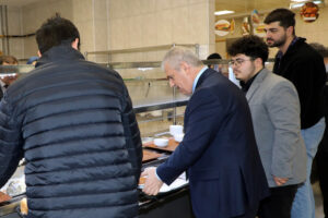 Konya Valisi İbrahim Akın Öğrenci Yurdunda İncelemelerde Bulundu