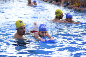 “Yüzme Bilmeyen Kalmasın” Projesiyle 8 Bin 500 Öğrenciyi Yüzme ile Tanıştırıyor