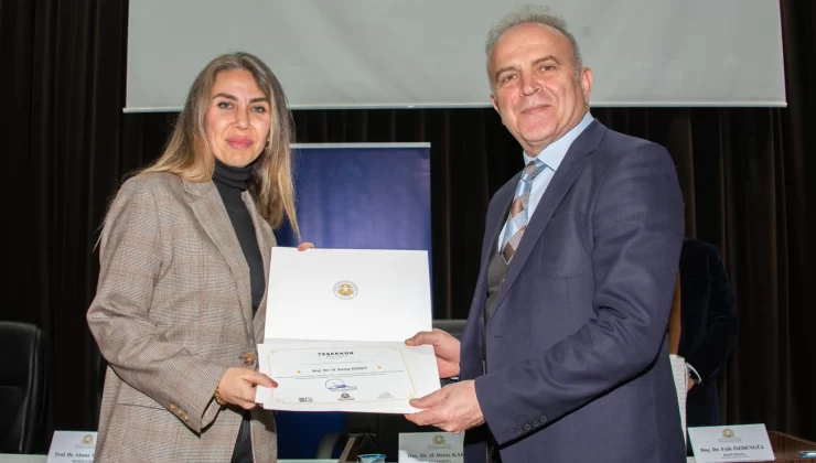 İletişimde Mevlana Perspektifi Paneli Düzenlendi 1 İletişimde Mevlana Perspektifi Paneli Düzenlendi