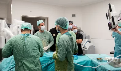 Selçuk Üniversitesi Tıp Fakültesi Hastanesi’ne Robotik Cerrahi Sistemi Kazandırıldı