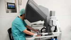 Selçuk Üniversitesi Tıp Fakültesi Hastanesi'ne Robotik Cerrahi Sistemi Kazandırıldı