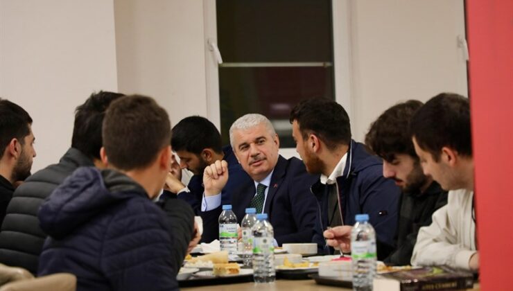 Konya Valisi İbrahim Akın Öğrenci Yurdunda İncelemelerde Bulundu