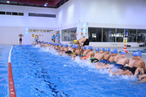 “Yüzme Bilmeyen Kalmasın” Projesiyle 8 Bin 500 Öğrenciyi Yüzme ile Tanıştırıyor