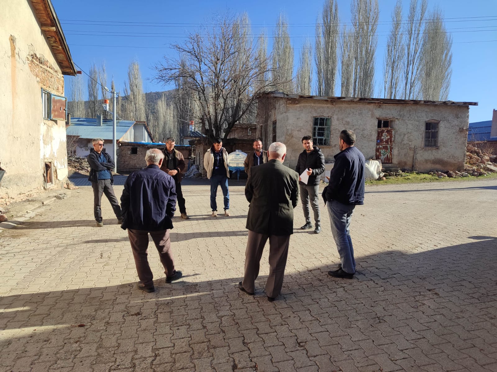 ÇUMRA İLÇE TARIM VE ORMAN MÜDÜRLÜĞÜ, ÜRETİCİLERİN SORULARINI YANITLADI