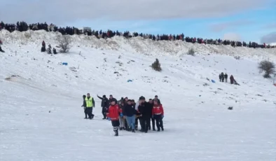 Aladağ Kayak Merkezi’nde Kaza: Yaralı Genç Helikopterle Taşındı