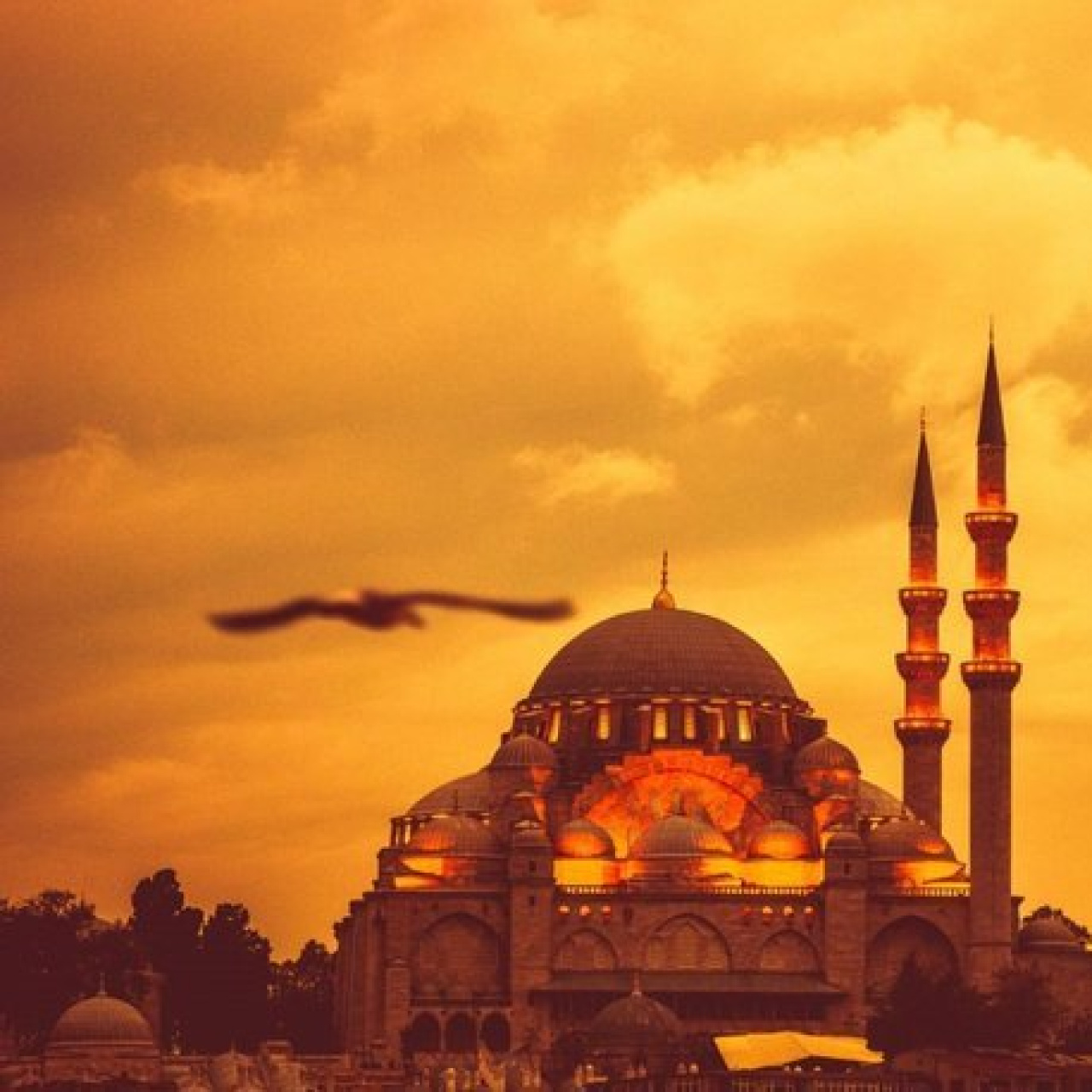 Miraç Kandili 2026: Ne Zaman ve Önemi Nedir?