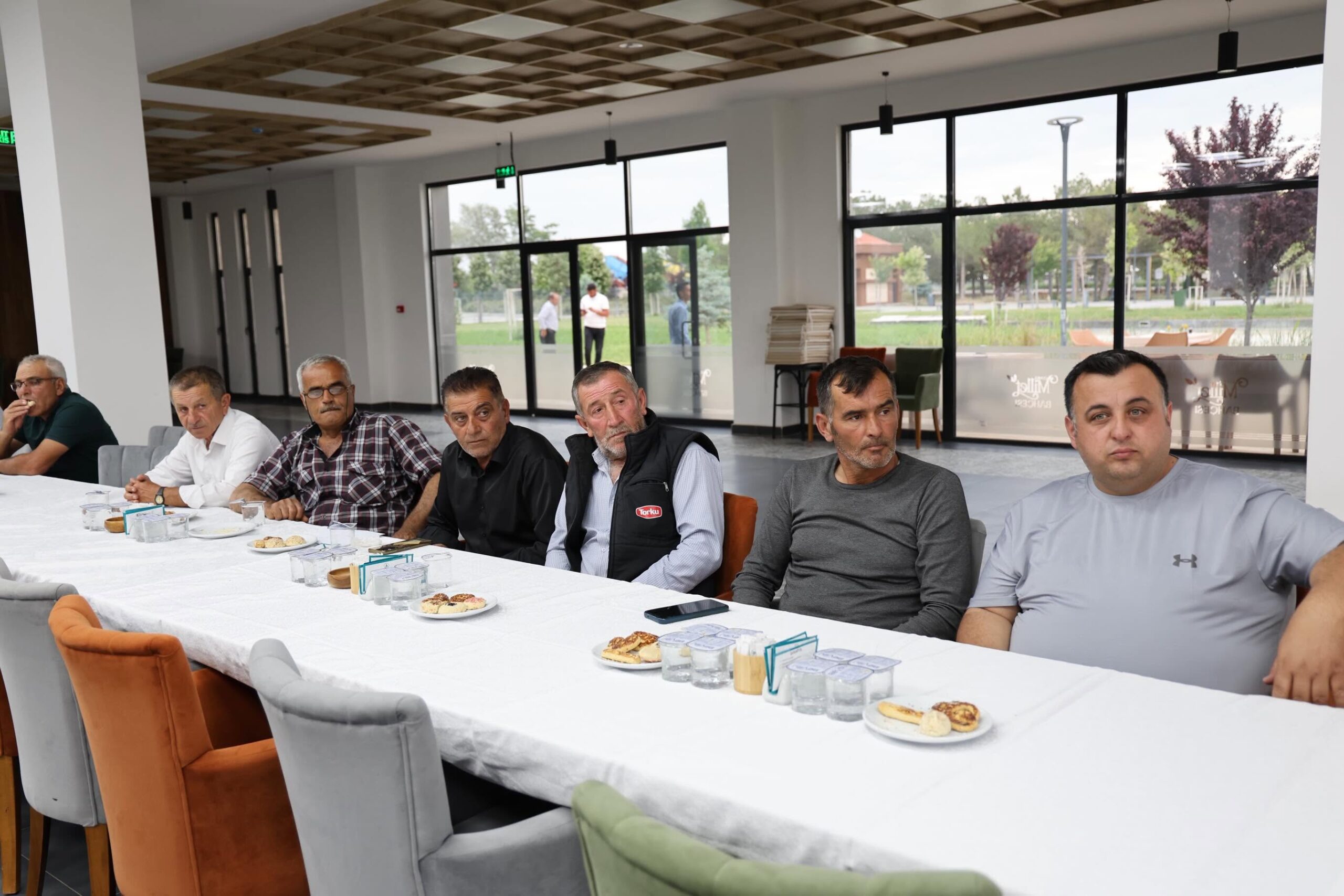 AK PARTİ ÇUMRA TEŞKİLATI MAHALLE BAŞKANLARIYLA BULUŞTU