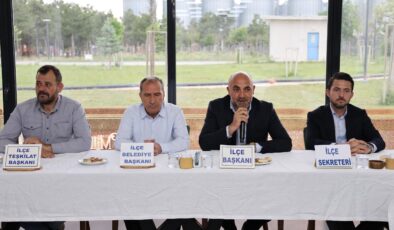 AK PARTİ ÇUMRA TEŞKİLATI MAHALLE BAŞKANLARIYLA BULUŞTU