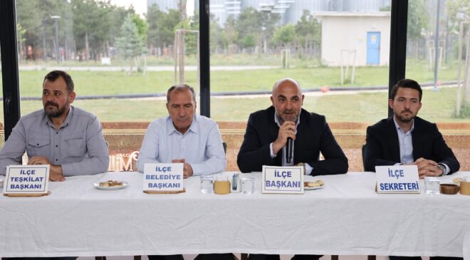 AK PARTİ ÇUMRA TEŞKİLATI MAHALLE BAŞKANLARIYLA BULUŞTU
