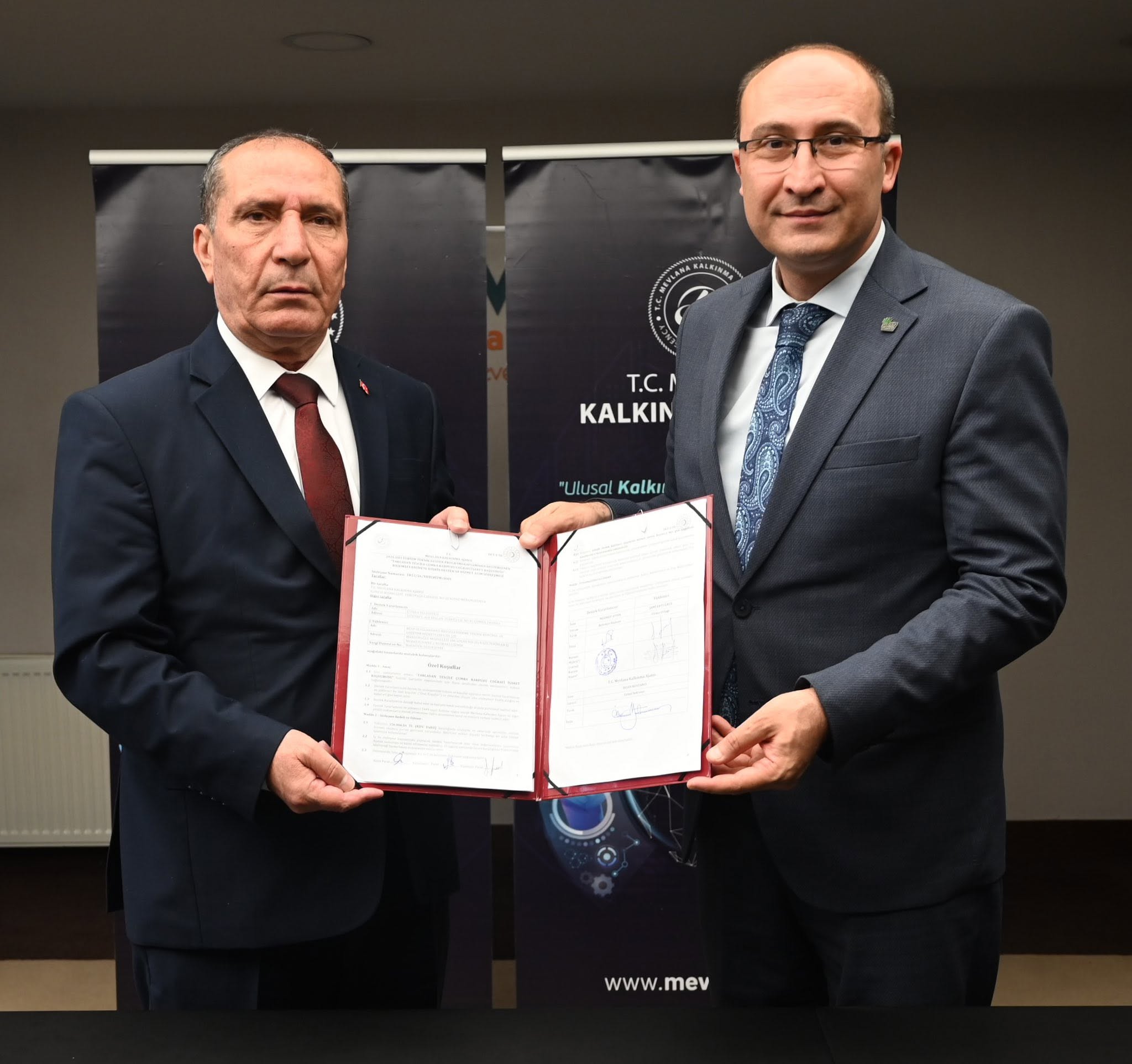 ÇUMRA KARPUZU'NUN COĞRAFİ İŞARET TESCİL SÜRECİ BAŞLIYOR